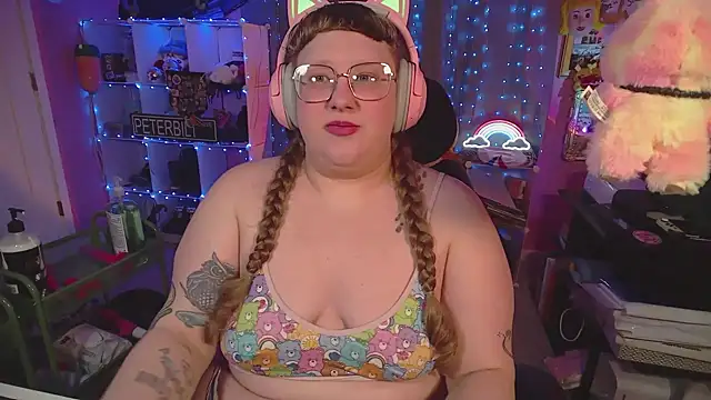Snapshot of FatVeronica chatting on March 13, 12:45 pm FatVeronica online show from March 13, 12:45 pm