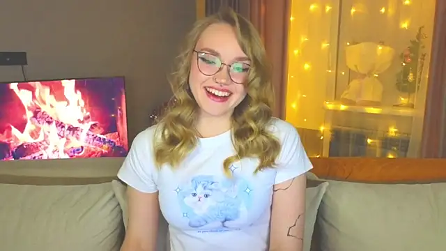 Aurora Golden1 online show from December 28, 7:54 pm