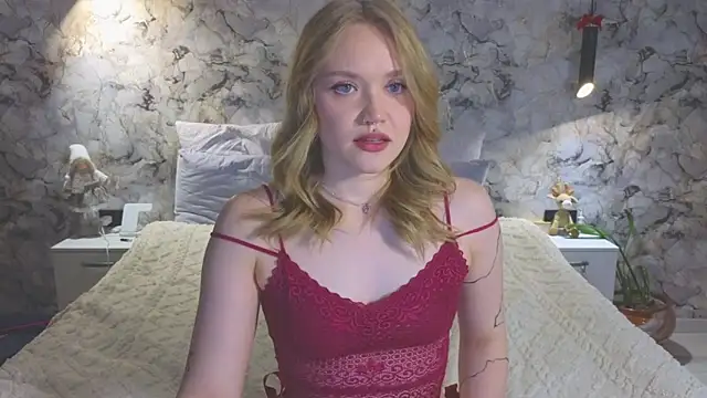 Snapshot of Aurora_Golden1 chatting on May 30, 11:07 am Aurora Golden1 online show from May 30, 11:07 am