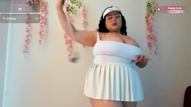 Snapshot of jessica_hot_28 chatting on September 13, 3:45 pm jessica hot 28 online show from September 13, 3:45 pm