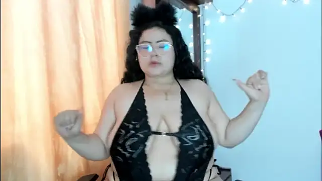 Snapshot of jessica_hot_28 chatting on September 28, 5:51 pm jessica hot 28 online show from September 28, 5:51 pm