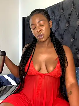 Snapshot of Ass-Queen chatting on November 6, 7:20 am Ass-Queen online show from November 6, 7:20 am