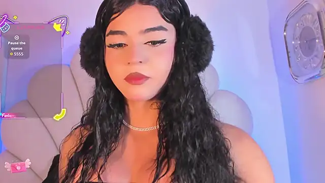 Snapshot of Summer_walkerr chatting on November 16, 1:06 pm Summer walkerr online show from November 16, 1:06 pm