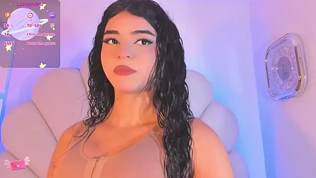 Snapshot of Summer_walkerr chatting on November 25, 12:49 pm Summer walkerr online show from November 25, 12:49 pm