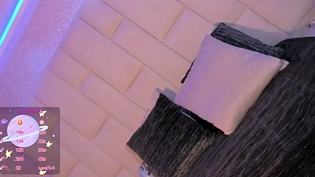 Snapshot of Summer_walkerr chatting on January 8, 1:02 pm Summer walkerr online show from January 8, 1:02 pm