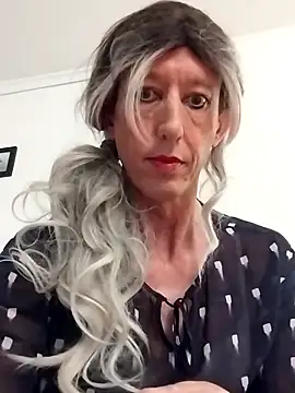 Snapshot of AlexiaXXL chatting on December 19, 8:38 pm AlexiaXXL online show from December 19, 8:38 pm