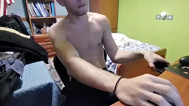 AvarageEuropeGuy online show from September 24, 7:01 am