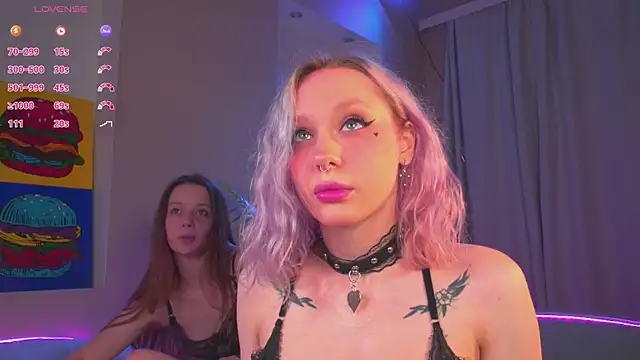 Snapshot of Kinky_Girls chatting on December 28, 6:40 pm Kinky Girls online show from December 28, 6:40 pm