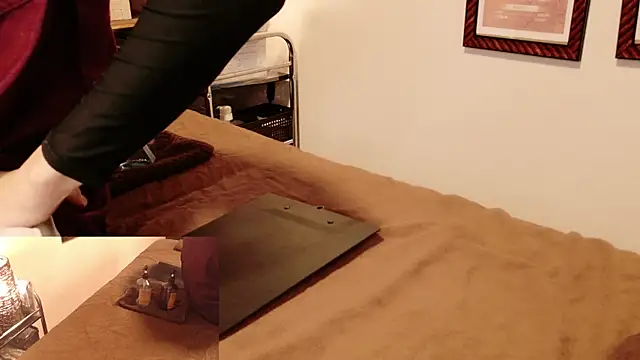 Snapshot of Hanabi-hentai chatting on February 5, 11:34 am Hanabi-hentai online show from February 5, 11:34 am