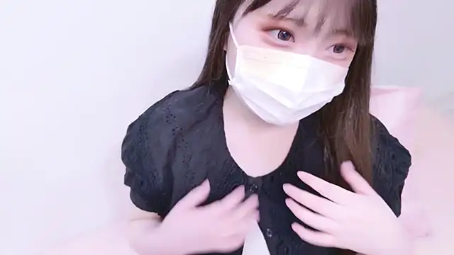 x--Miu--x online show from January 15, 11:15 am