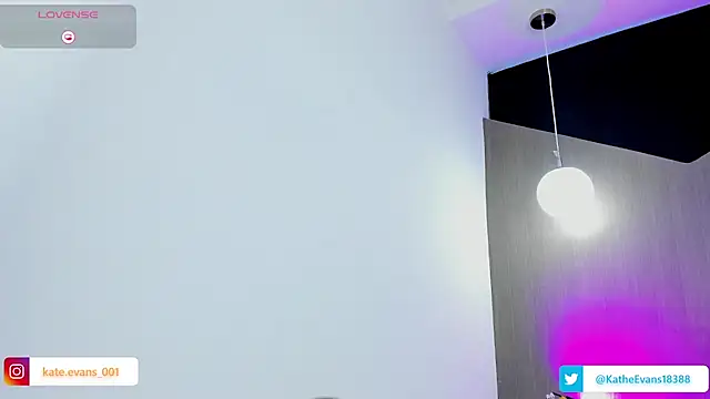 Snapshot of kate_evans1 chatting on October 27, 5:55 am kate evans1 online show from October 27, 5:55 am