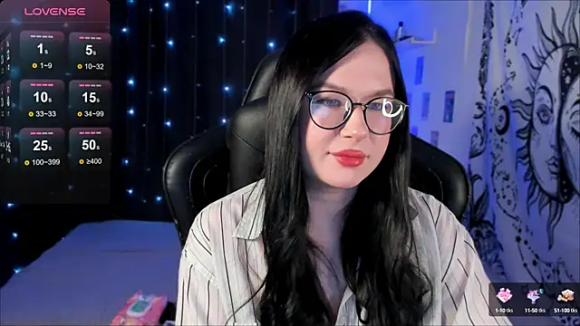 Snapshot of MyNameIsLilith chatting on March 4, 9:32 pm MyNameIsLilith online show from March 4, 9:32 pm