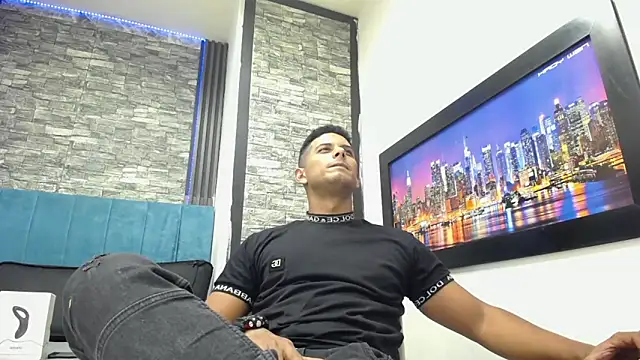 Chris Dick23 online show from March 3, 5:02 am