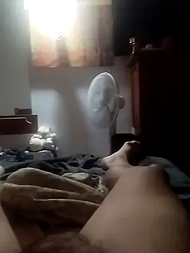 Snapshot of Dicksexhandjob chatting on December 9, 1:29 am Dicksexhandjob online show from December 9, 1:29 am