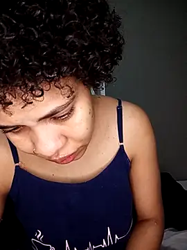 Snapshot of Su_Duarte_1 chatting on November 23, 9:25 pm Su Duarte 1 online show from November 23, 9:25 pm