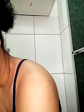 Snapshot of Su_Duarte_1 chatting on November 27, 9:28 pm Su Duarte 1 online show from November 27, 9:28 pm