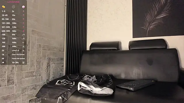 Lil Curved online show from September 19, 11:33 am