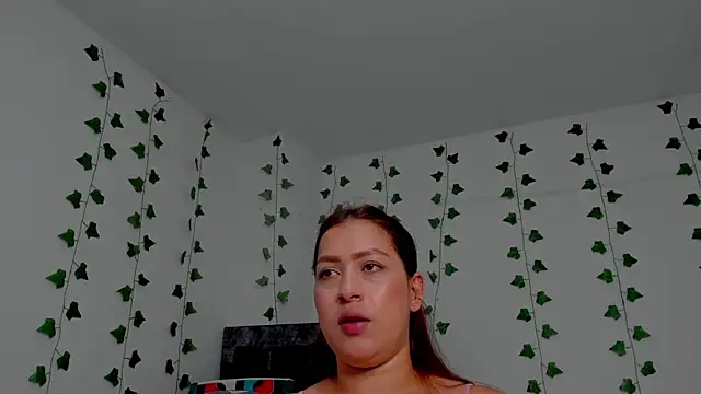 Snapshot of Miaa_Garcia chatting on October 22, 9:03 pm Miaa Garcia online show from October 22, 9:03 pm