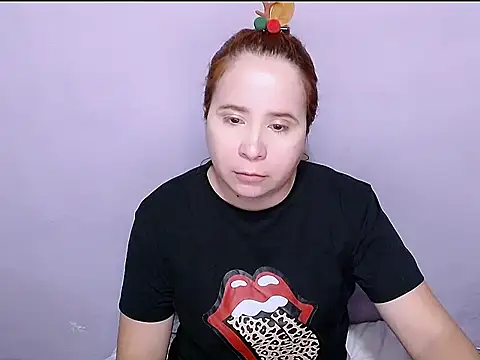 SubLayla01 online show from April 6, 5:58 pm