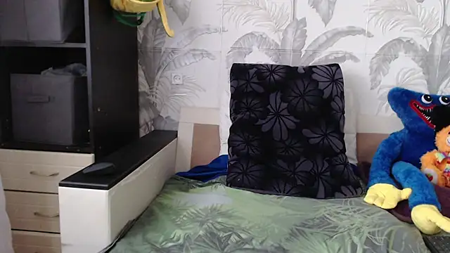 Snapshot of CamDiva113 chatting on March 17, 1:08 pm CamDiva113 online show from March 17, 1:08 pm