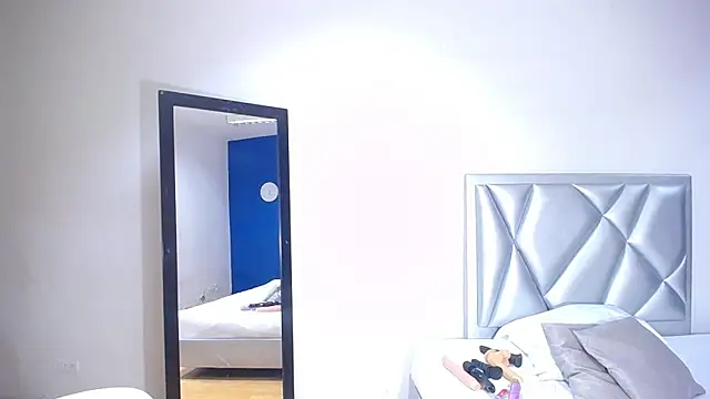 exotic karmella online show from January 14, 8:48 pm