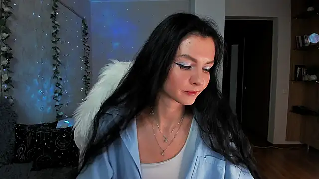 -danae- online show from January 15, 6:29 pm