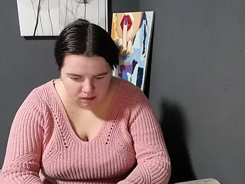 so shy online show from February 4, 10:32 am