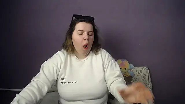 so shy online show from March 23, 6:28 am