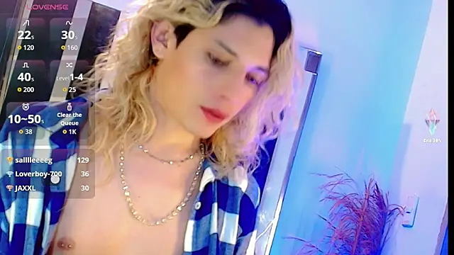 Snapshot of honey_skin chatting on November 30, 10:52 am honey skin online show from November 30, 10:52 am