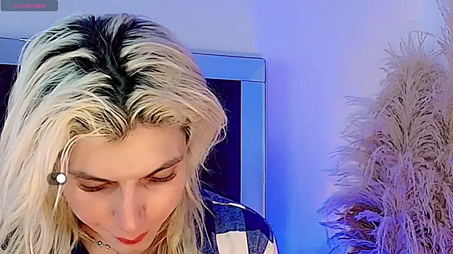 honey skin online show from June 26, 3:27 pm