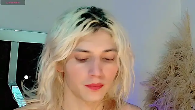 honey skin online show from July 8, 9:52 pm