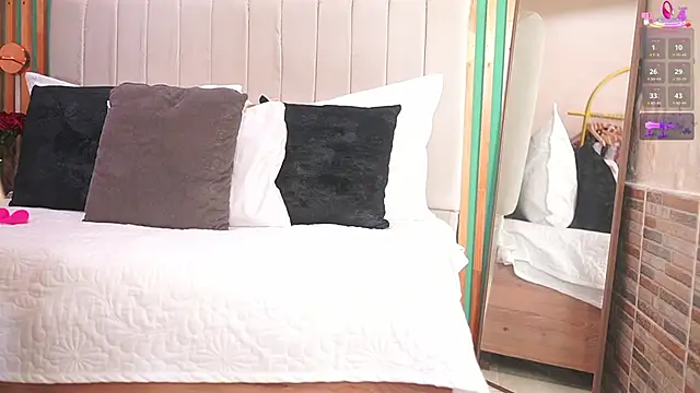 katlyn martins online show from October 13, 2:39 pm