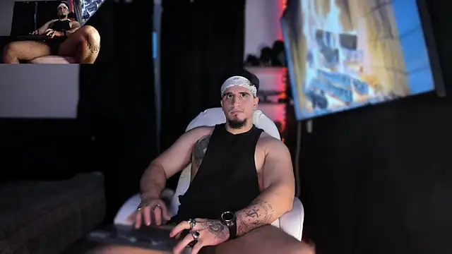 kingbear777 online show from December 22, 1:34 am