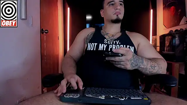 kingbear777 online show from December 21, 1:35 am