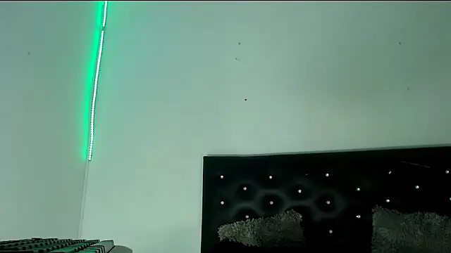 Orianadollx online show from January 20, 1:32 pm