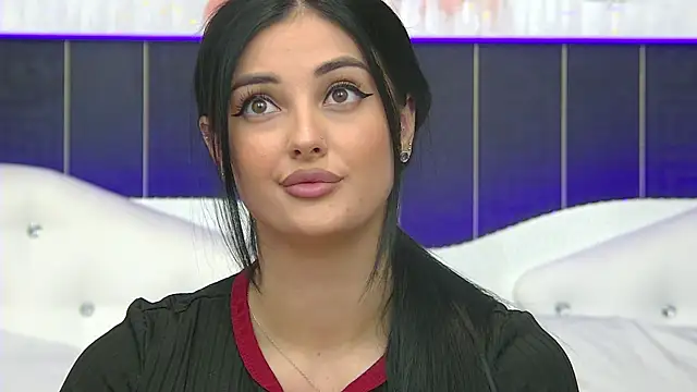 Snapshot of SophiaVilner chatting on September 26, 6:23 pm SophiaVilner online show from September 26, 6:23 pm