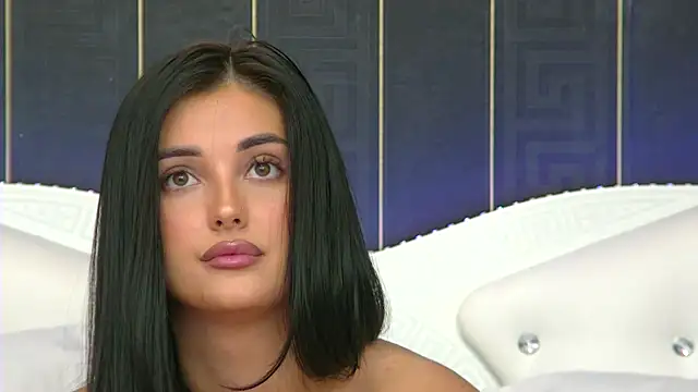 Snapshot of SophiaVilner chatting on December 13, 7:53 pm SophiaVilner online show from December 13, 7:53 pm