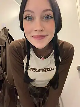 Snapshot of Melissa_crazy chatting on May 4, 4:36 pm Melissa crazy online show from May 4, 4:36 pm