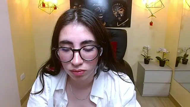 Snapshot of LenaRoses chatting on February 28, 10:06 pm LenaRoses online show from February 28, 10:06 pm