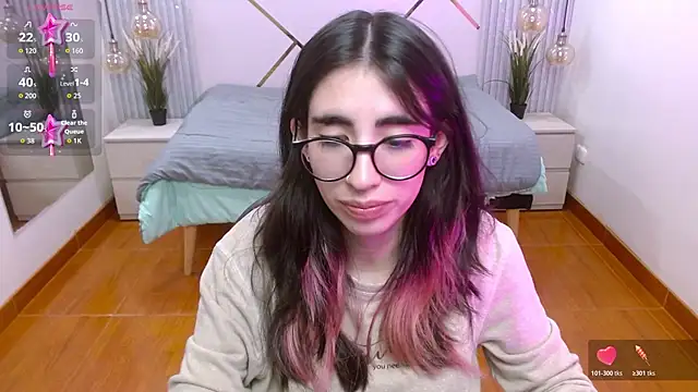 Snapshot of LenaRoses chatting on December 4, 5:32 pm LenaRoses online show from December 4, 5:32 pm