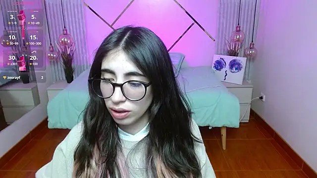 Snapshot of LenaRoses chatting on January 13, 8:36 pm LenaRoses online show from January 13, 8:36 pm