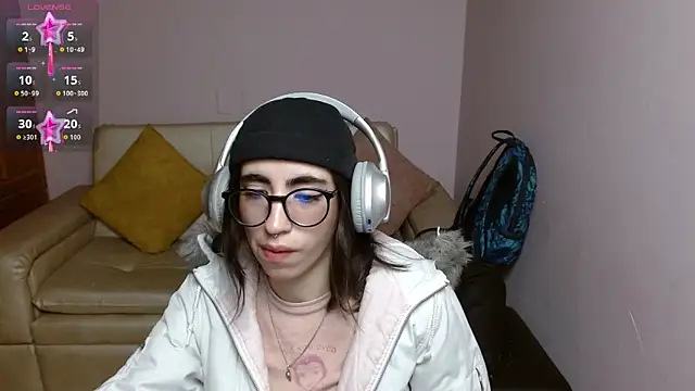 LenaRoses online show from April 2, 2:04 pm