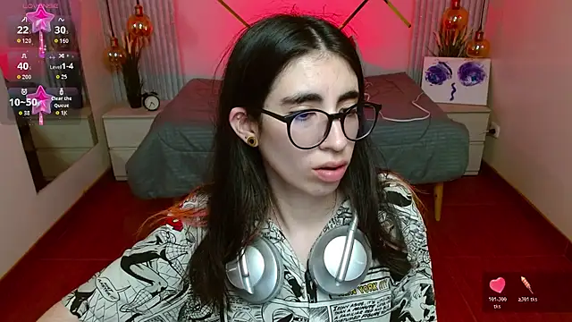 LenaRoses online show from April 14, 6:25 pm