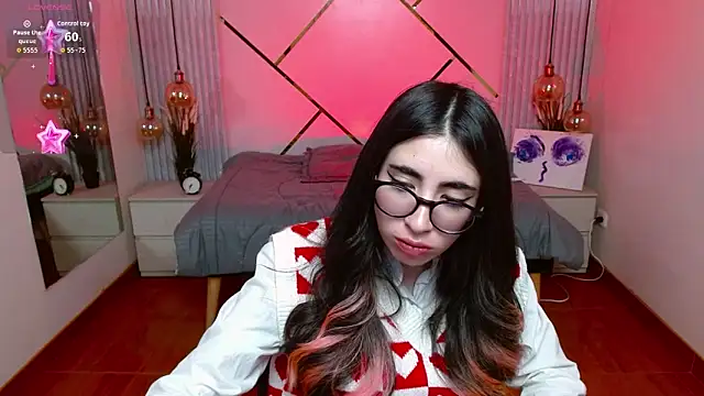 LenaRoses online show from June 3, 8:25 pm