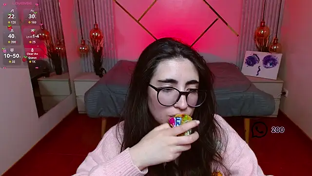 LenaRoses online show from June 5, 9:09 pm