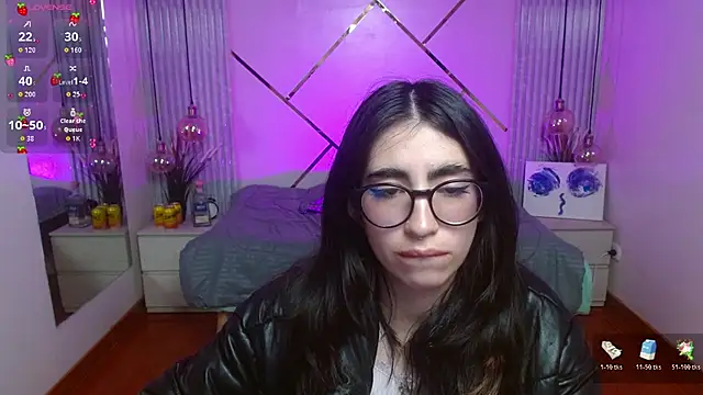 LenaRoses online show from July 8, 8:02 pm