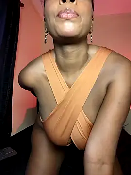 Snapshot of HanaThompson chatting on December 21, 4:14 pm HanaThompson online show from December 21, 4:14 pm