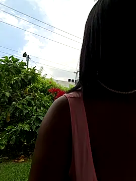 HanaThompson online show from October 31, 6:09 pm