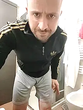 Snapshot of gilera250s chatting on January 14, 7:21 pm gilera250s online show from January 14, 7:21 pm