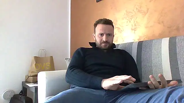 Snapshot of gilera250s chatting on February 2, 2:13 pm gilera250s online show from February 2, 2:13 pm